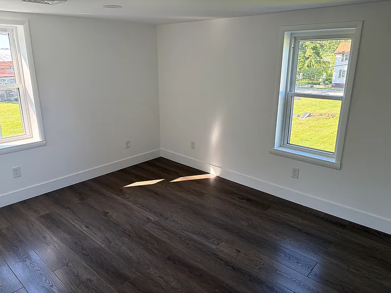 1410 Cherry Aly — Photo 7