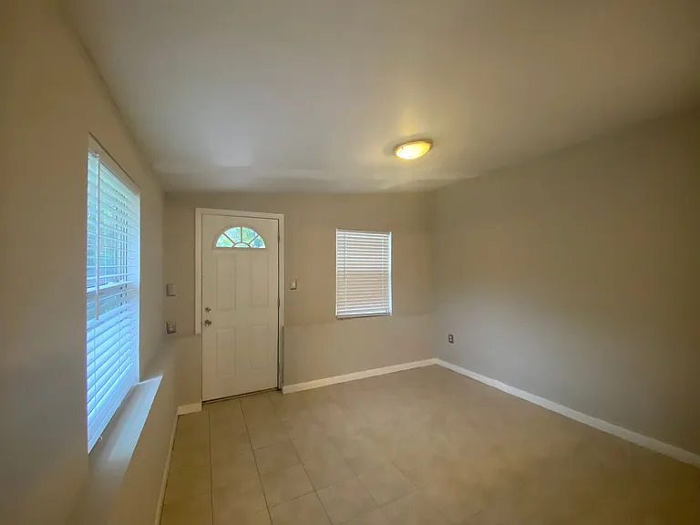 1421 Ridgecrest Rd — Photo 9