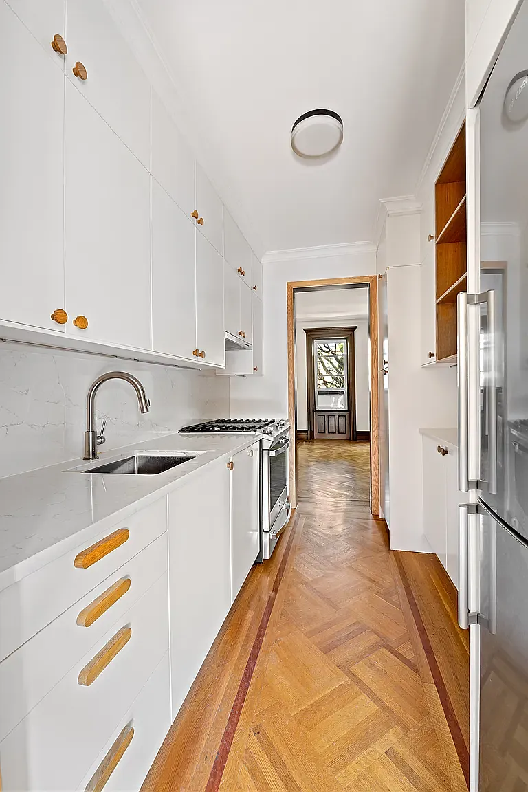 313 Macdonough Street — Photo 4
