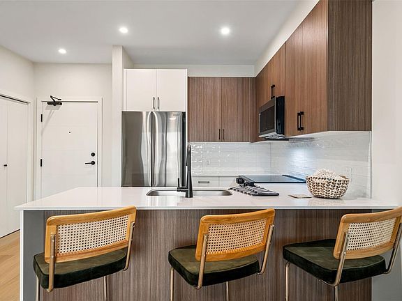 2nd image of 2770 Winster Rd #408