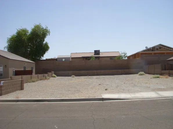 10207 S Monsoon Ave, Yuma, AZ 85365