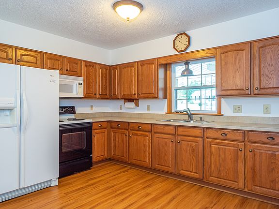 3rd image of 6189 Paullin Dr