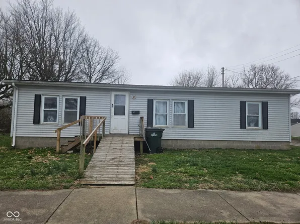 327 W Forsythe St, Greensburg, IN 47240