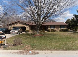 21989 Sandybrook Dr, South Bend, IN