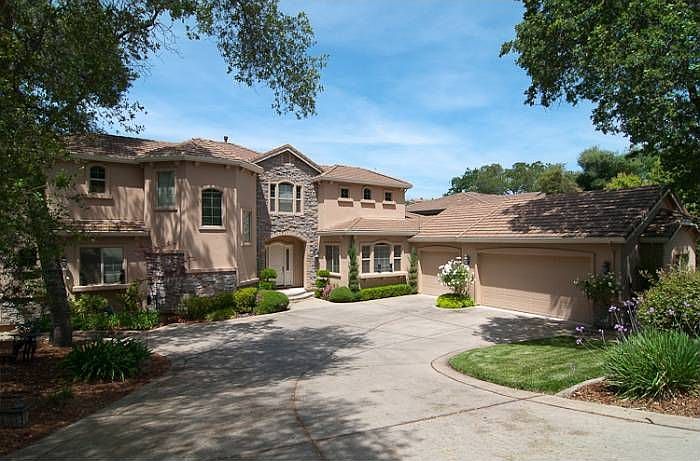 2nd image of 2369 Clubhouse Dr