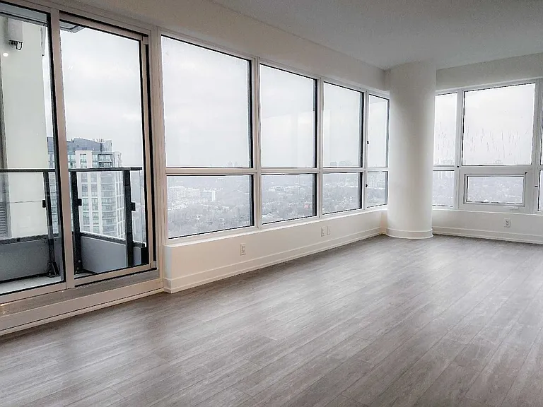 395 Bloor St E #2305 — Photo 5