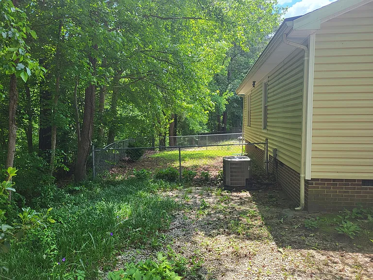 2678 Rivercliff Rd — Photo 4