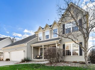 39W605 S Hyde Park, Geneva, IL 60134