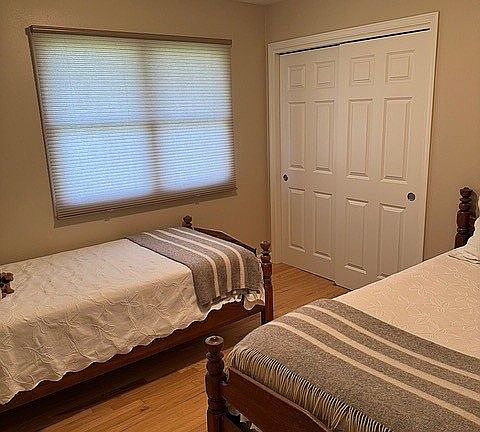 2nd image of 4633 SE 98th St