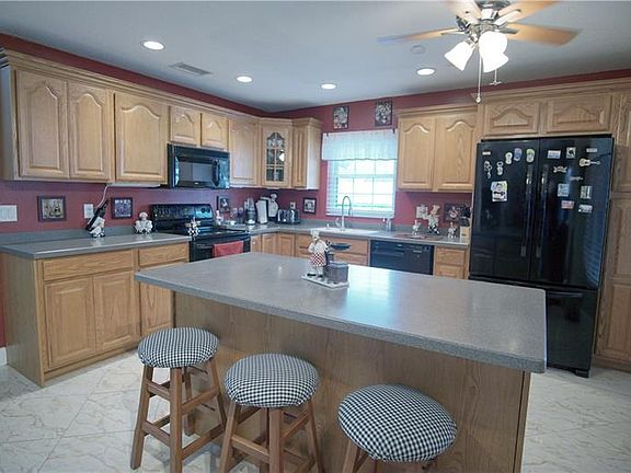 2nd image of 1516 Long Pond Dr