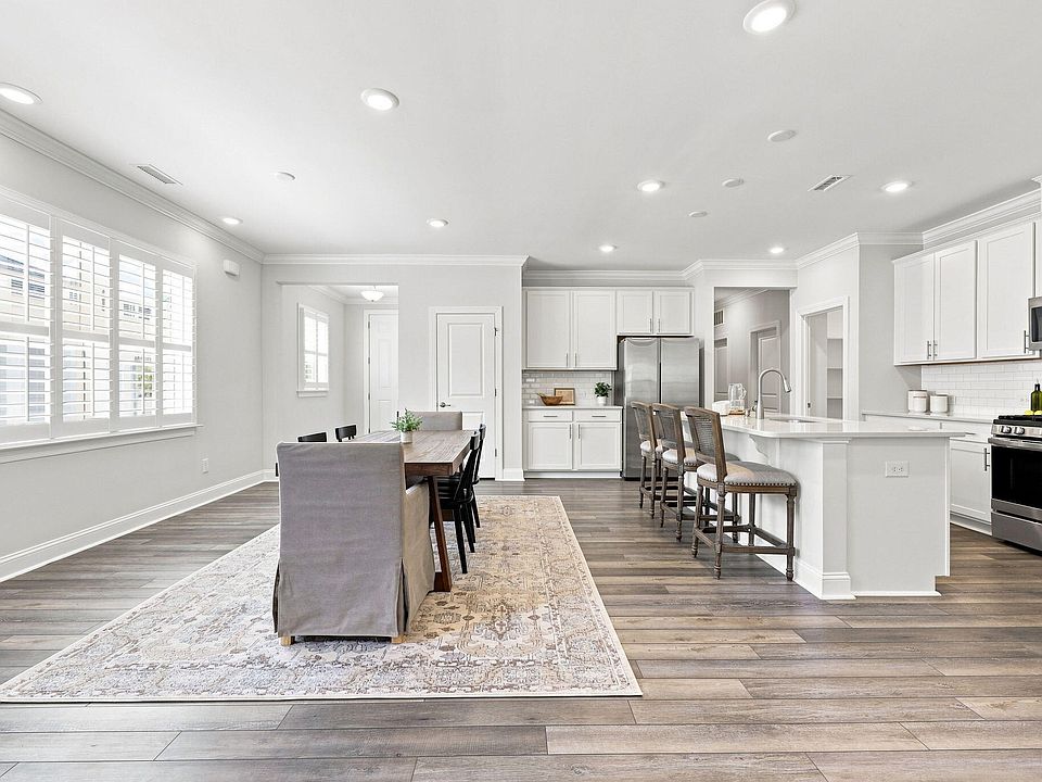 1st image of 112 Olivine Dr