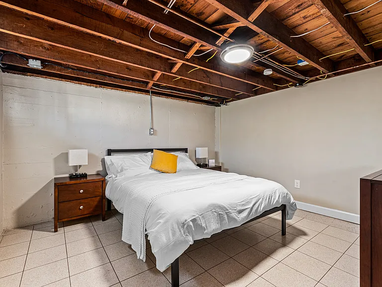 1304 Dammert Ave — Photo 25