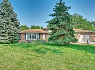 3069 Hillside Ct, Darien, IL