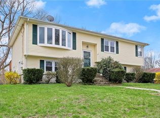 66 Lawncrest Rd, West Haven, CT 06516