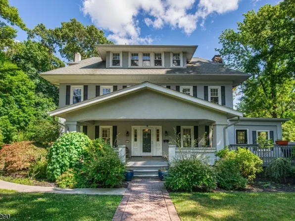 80 Pollard Rd, Mountain Lakes Boro, NJ 07046