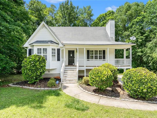 1595 Cedar Hl, Douglasville, GA 30134