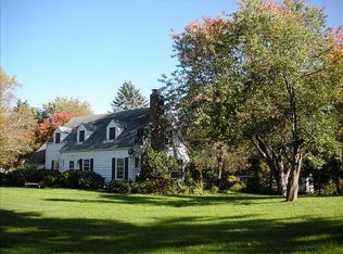 3205 Coggins Ln, Minnetonka, MN 55305