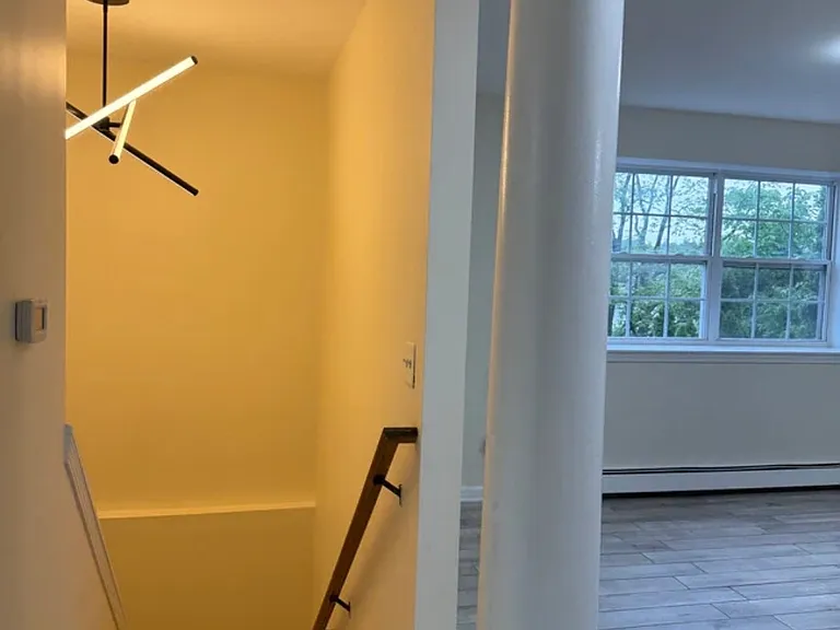 222 Mary Lou Ave — Photo 8