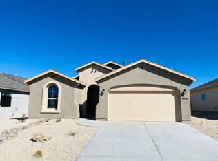 4586 Latigo Dr, Las Cruces, NM 88012