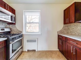 30 Arlo Rd #B1, Staten Island, NY 10301