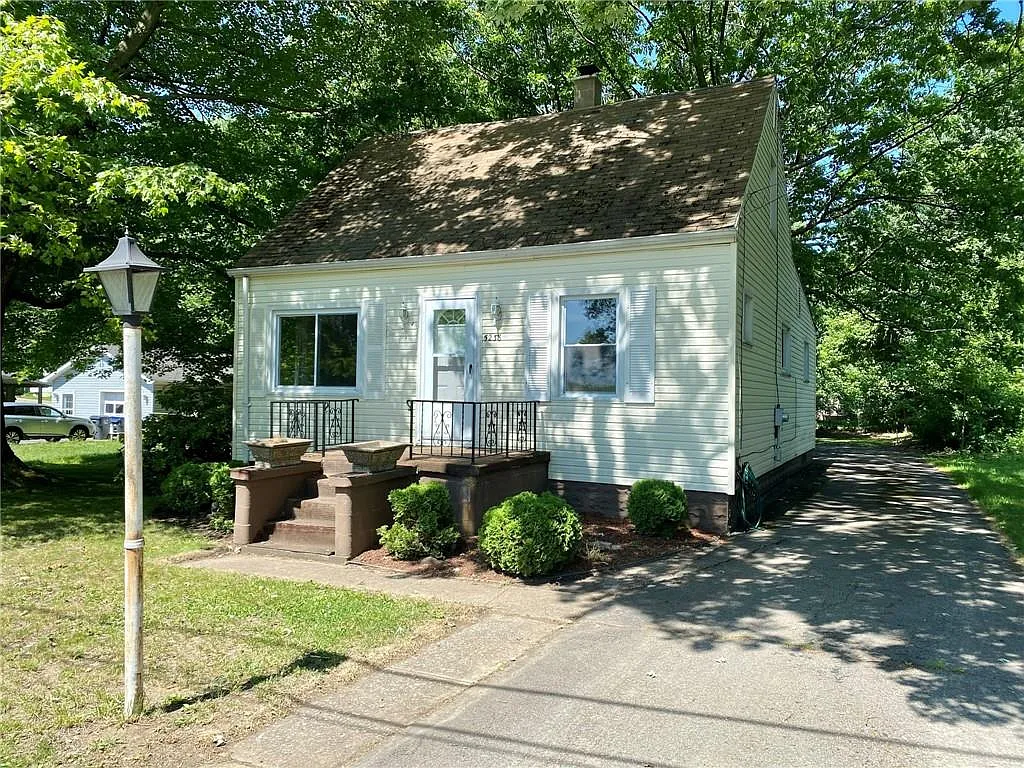 5238 Richmond St photo 1