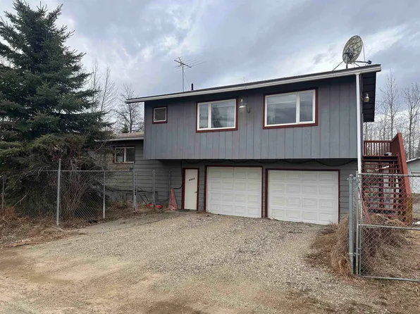 1320 Sloan St, North Pole, AK 99705