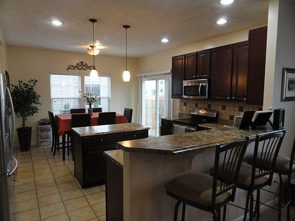 3rd image of 145 Slate Dr