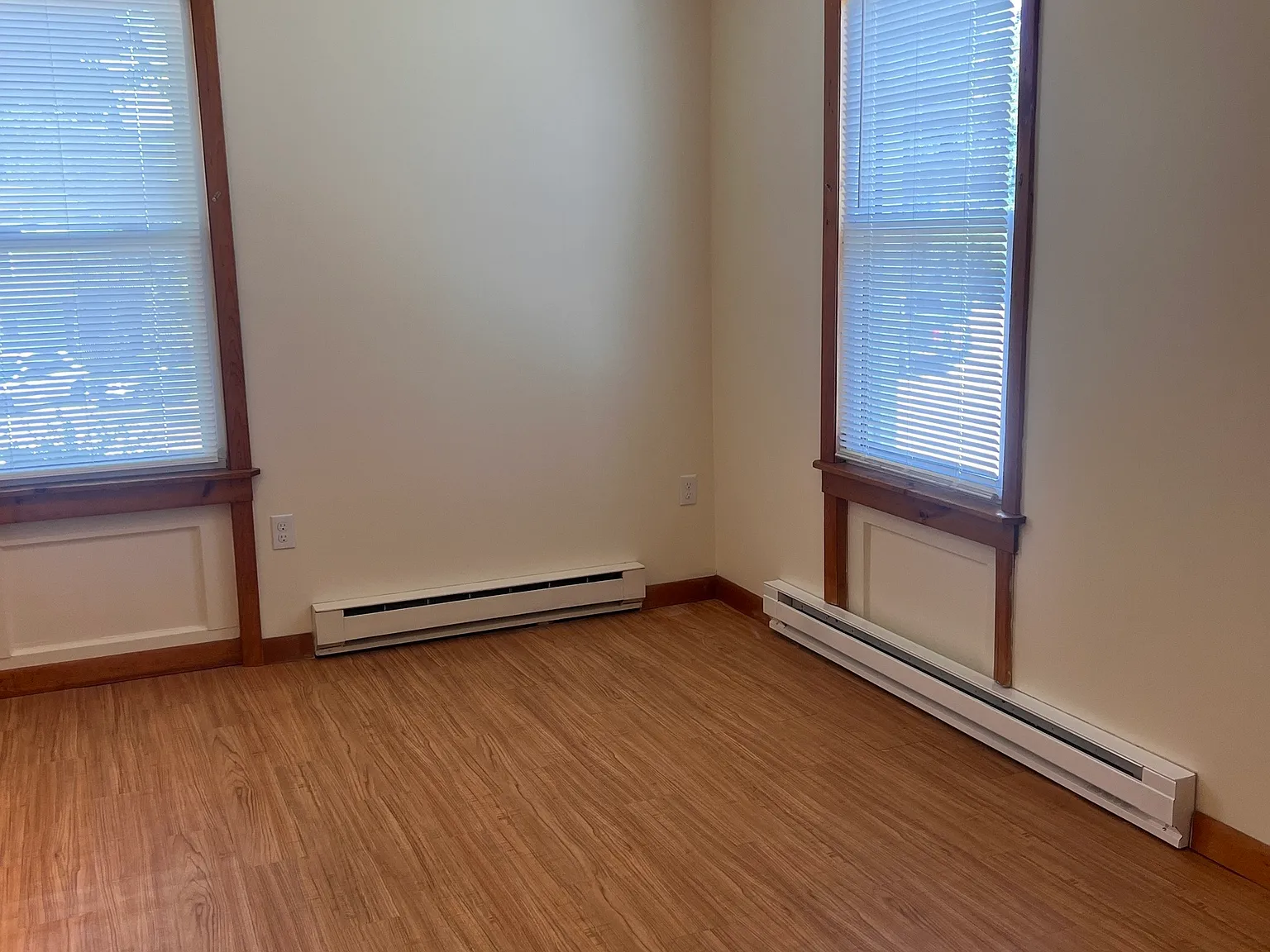1 bed, 1.0 bath, 350 sqft, $1,350 — Photo 4