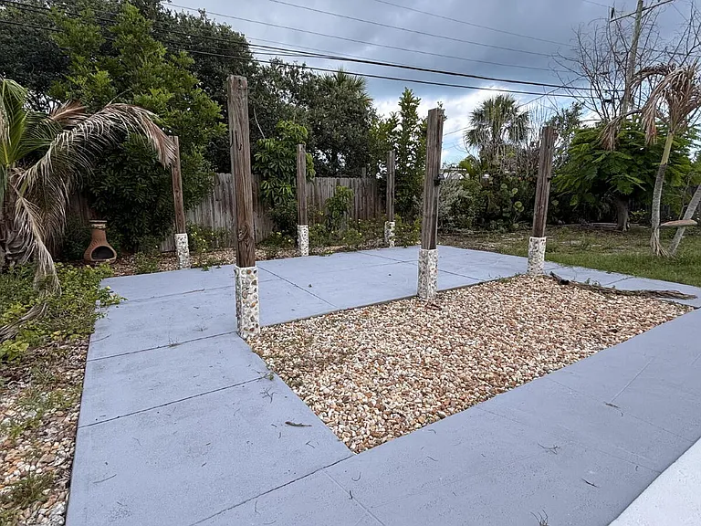 161 Eden Ave — Photo 23