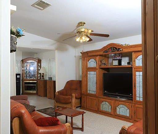 3rd image of 390 Egret Cir