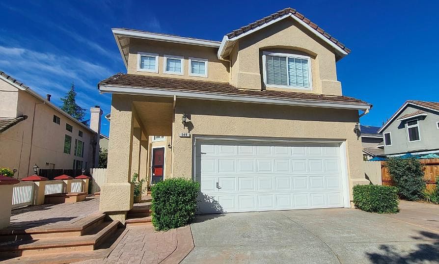 1st image of 549 Rolling Oak Ct