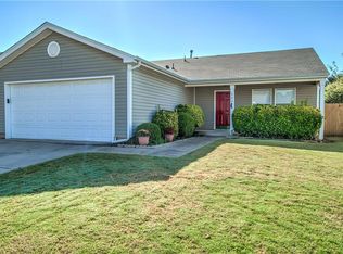 120 Bryan Dr, Edmond, OK 73003