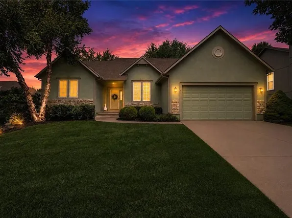 7878 W 155th Ter, Overland Park, KS 66223