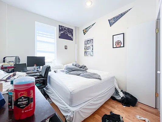 Rented by Compass | media 25