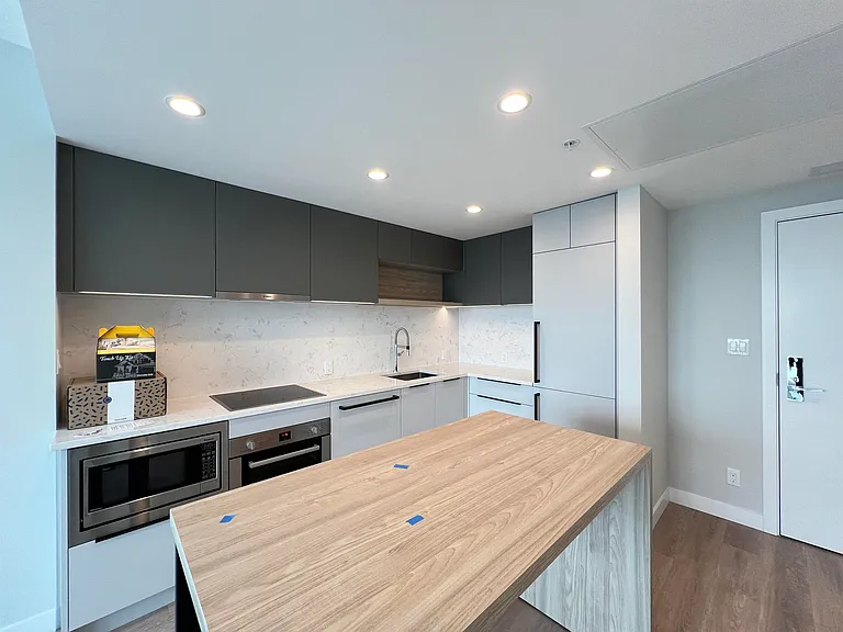 567 Emerson St #4502 — Photo 3