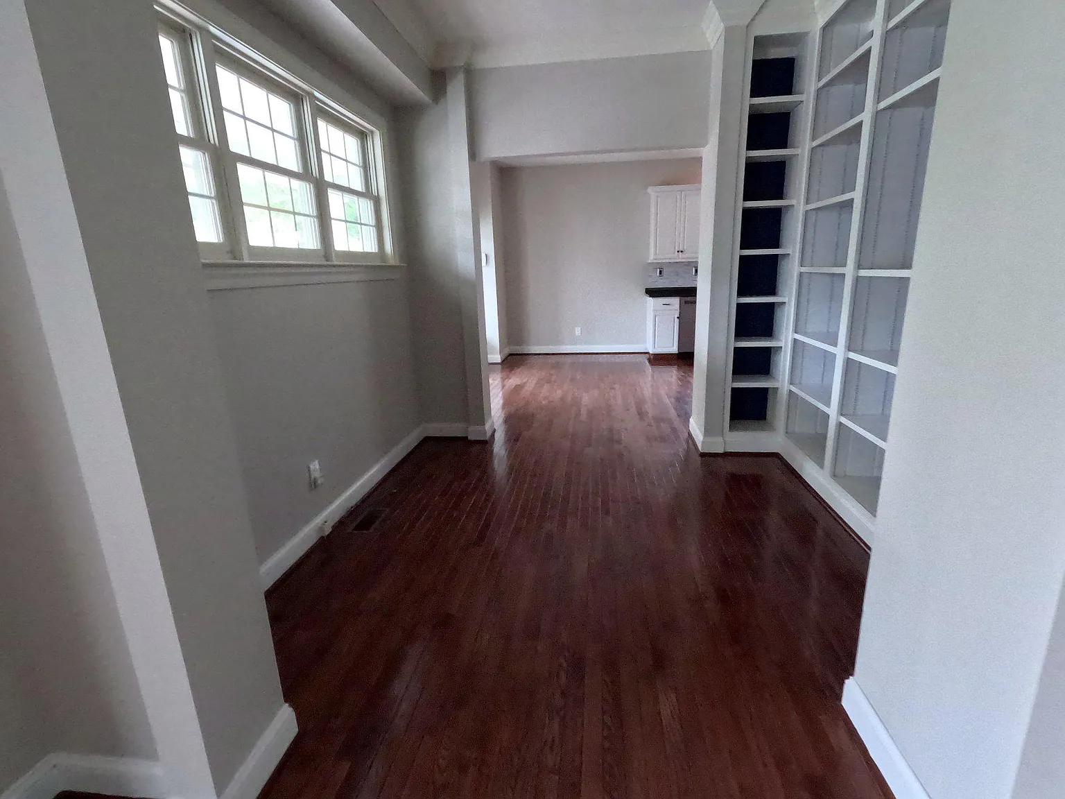 4 bed, 3.5 bath, 2595 sqft, $4,100 — Photo 4