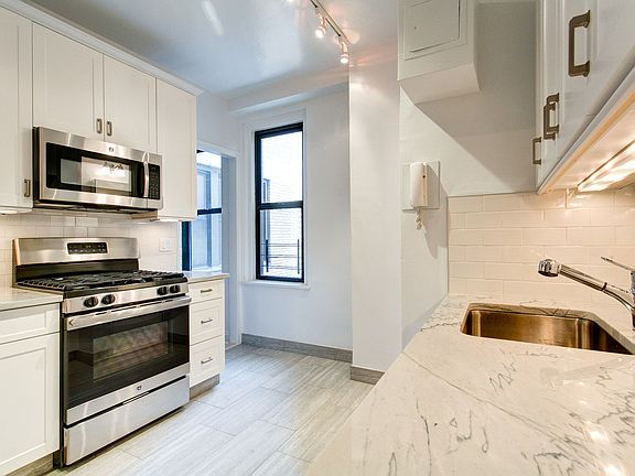 5th image of 222 W 83rd St APT 5C