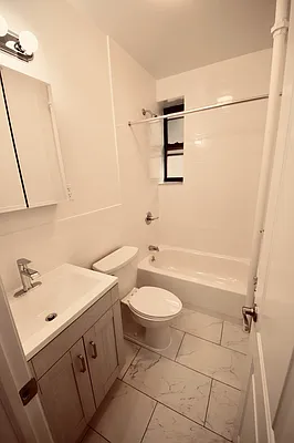 Rented by Tosh Marks Property Group | media 4