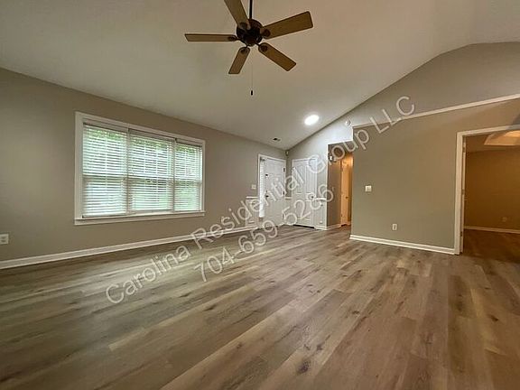 3rd image of 13703 Shiella Caruth Dr