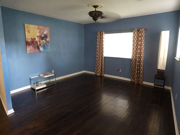 3rd image of 808 W Main St