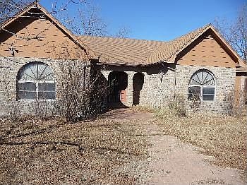 2nd image of 212 W Mountain View Dr
