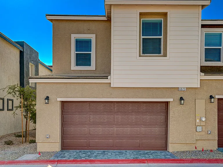 6923 Honor Hill St — Photo 3
