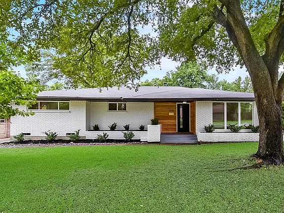3rd image of 858 Misty Glen Ln