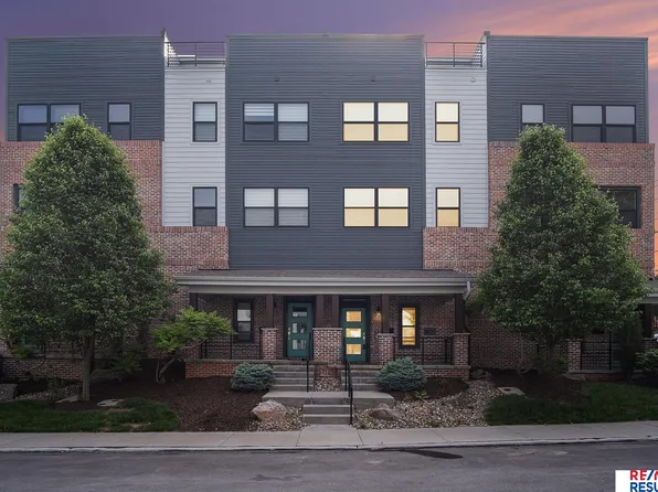 923 S 31st St, Omaha, NE 68105