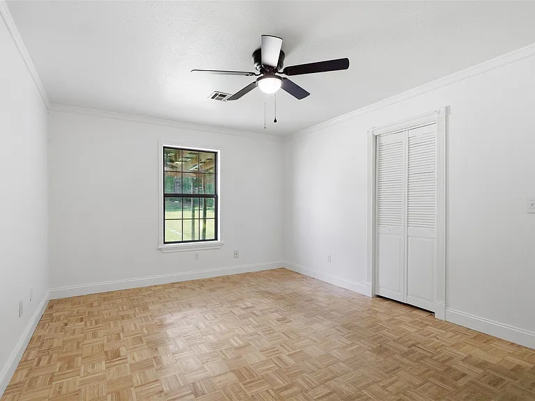 1813 W 62nd St — Photo 22