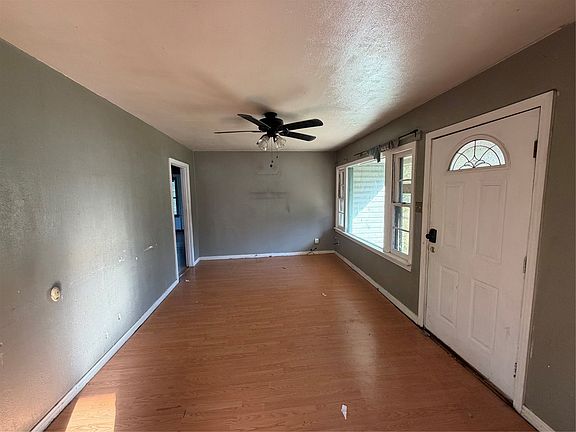3rd image of 318 N Dale Ave