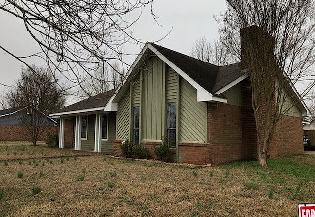 1st image of 106 W Swoope Dr