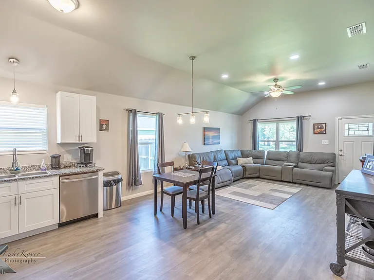 3233 Ann Arbor Ln — Photo 25