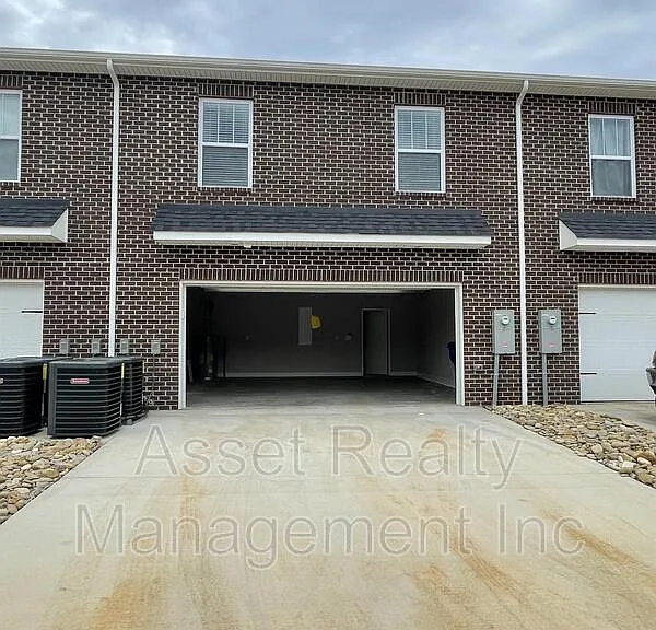 338 Broadberry Ave — Photo 24