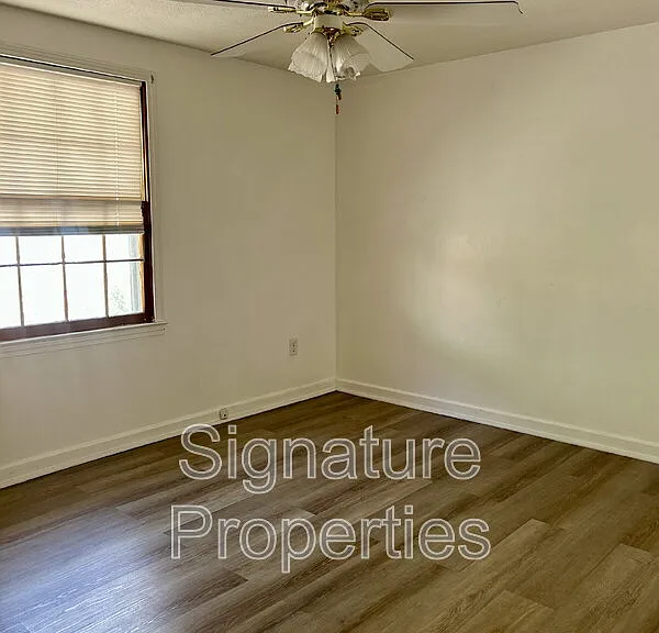 1055 Rives Rd #12 — Photo 10
